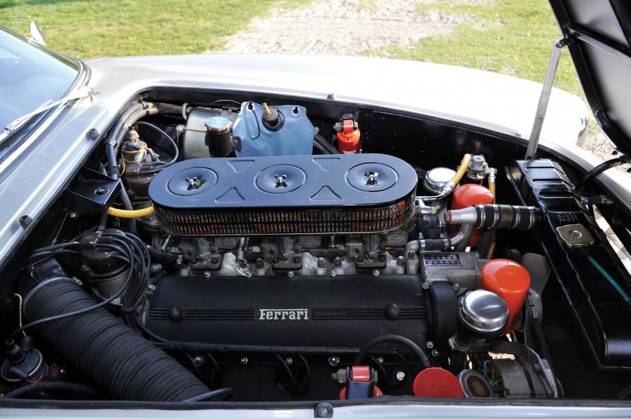  Ferrari 250 GT Lusso Berlinetta 1964 года  (фото 14 из 28)